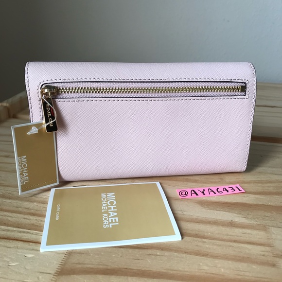 Michael Kors Wallet🎈🎈 - Picture 3 of 6